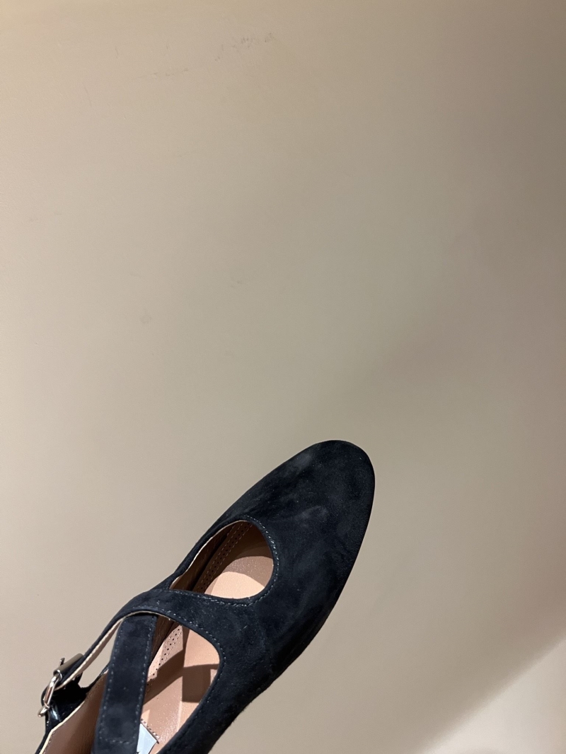 Other flat shoes